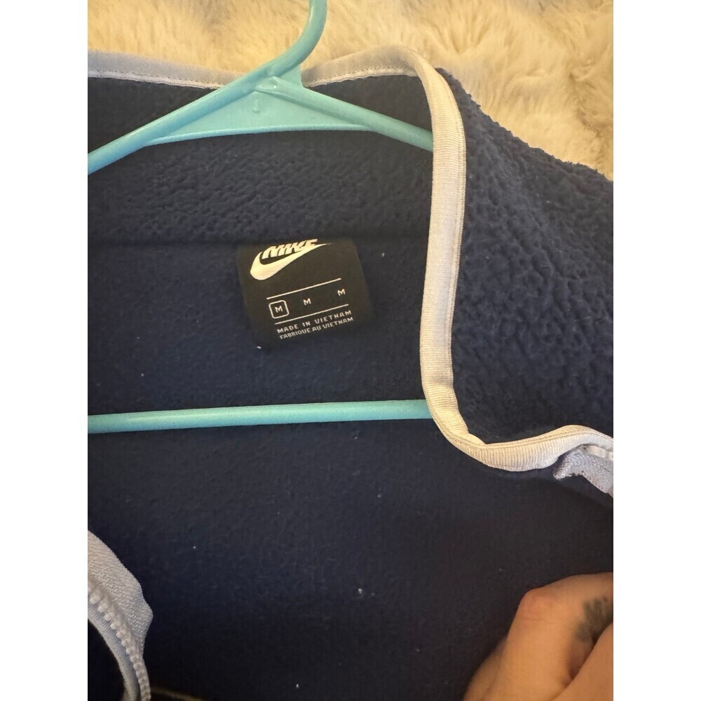 Nike Jacket - Picture 2 of 5